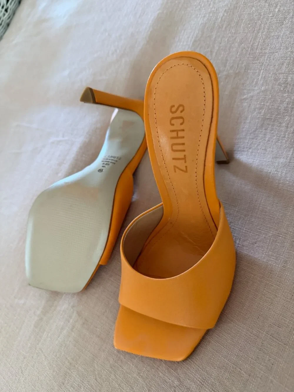 Shutz Heel Size 5.5 Never Worn